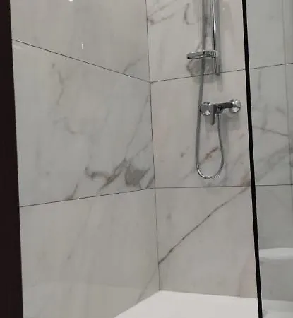 Skyline Court Hal Ghaxiak