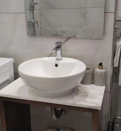 Skyline Court Apartament *