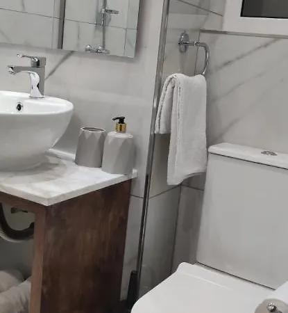 Skyline Court Hal Ghaxiak