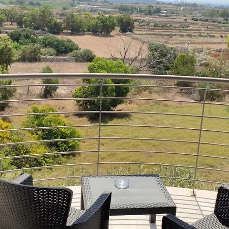 Skyline Court Apartament *