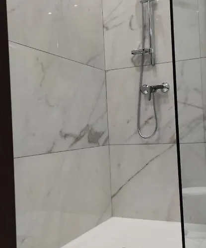 Skyline Court Hal Ghaxiak