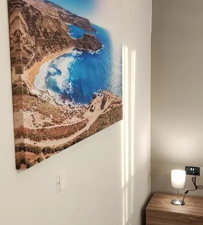 Skyline Court Boutique With Pool