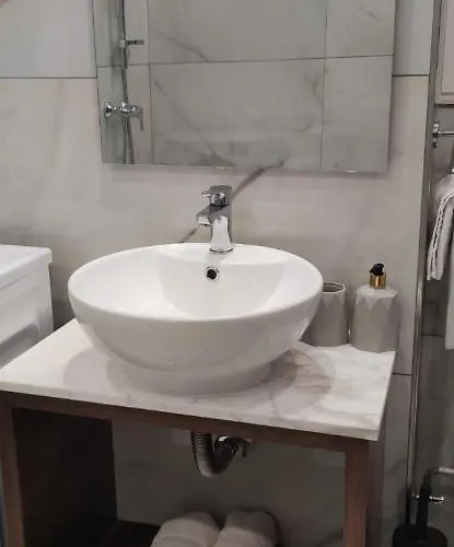 Skyline Court 아파트 *